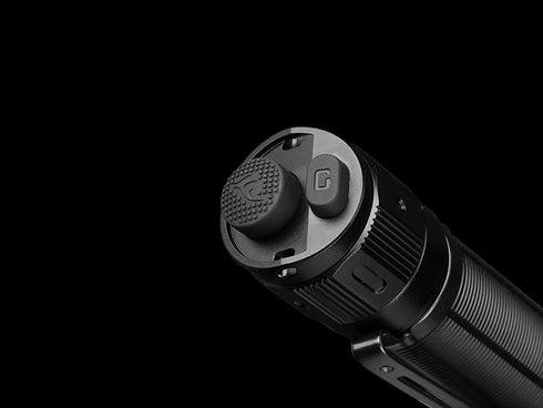 Fenix TK16 V2.0雙尾按戰術電筒